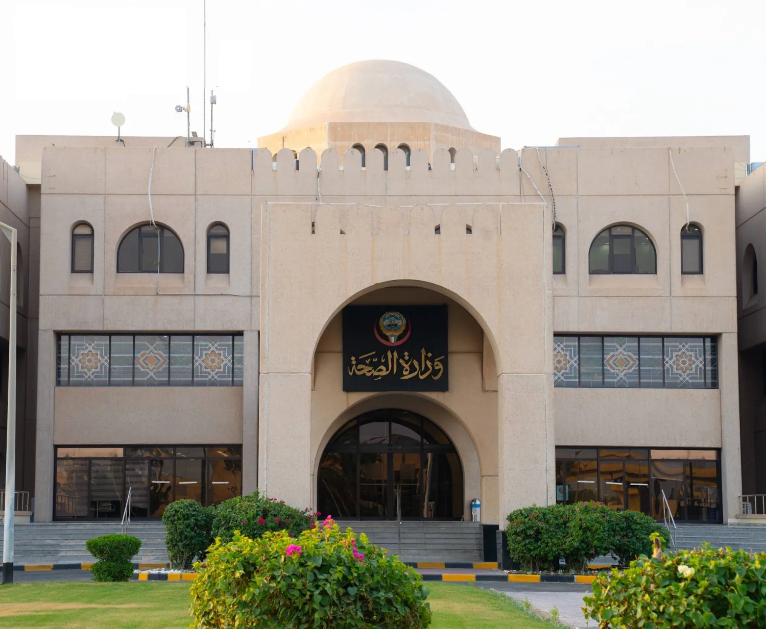 الكويت.. تسمم كحولي يودي بحياة 13 شخصًا ويصيب 21 آخرين بالعمى