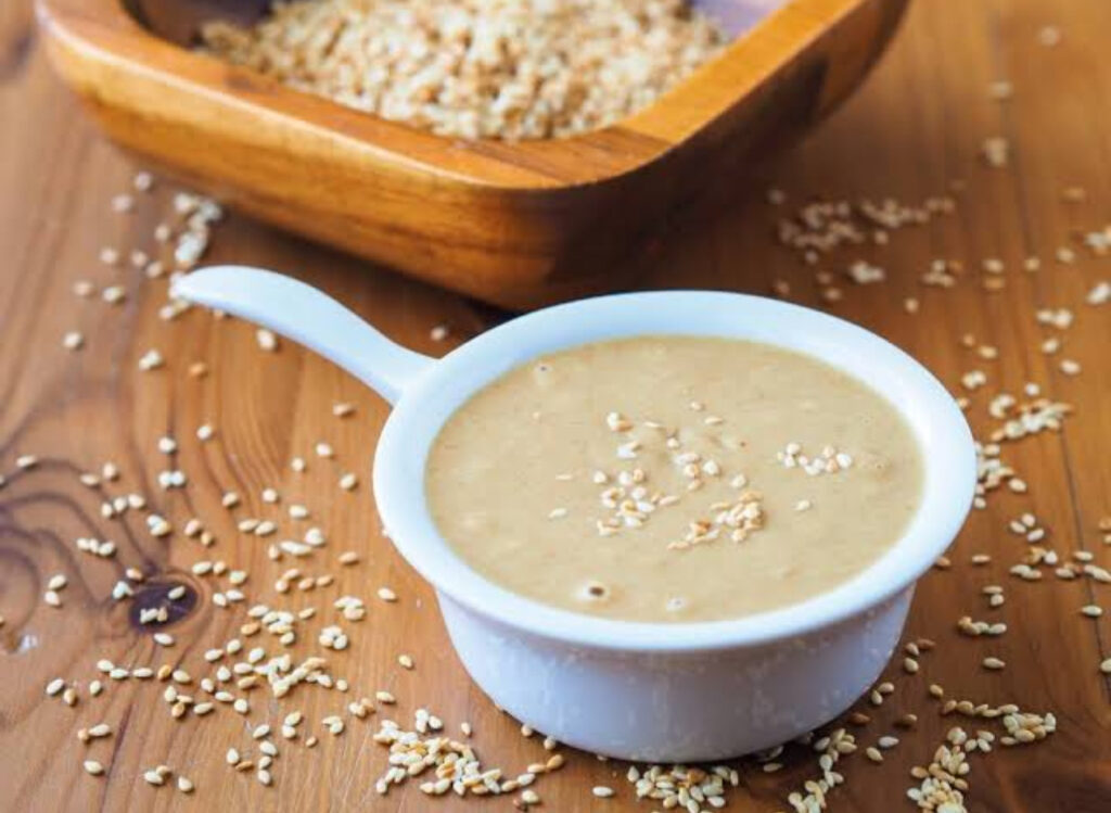 طريقة عمل الطحينة الخام بسهولة