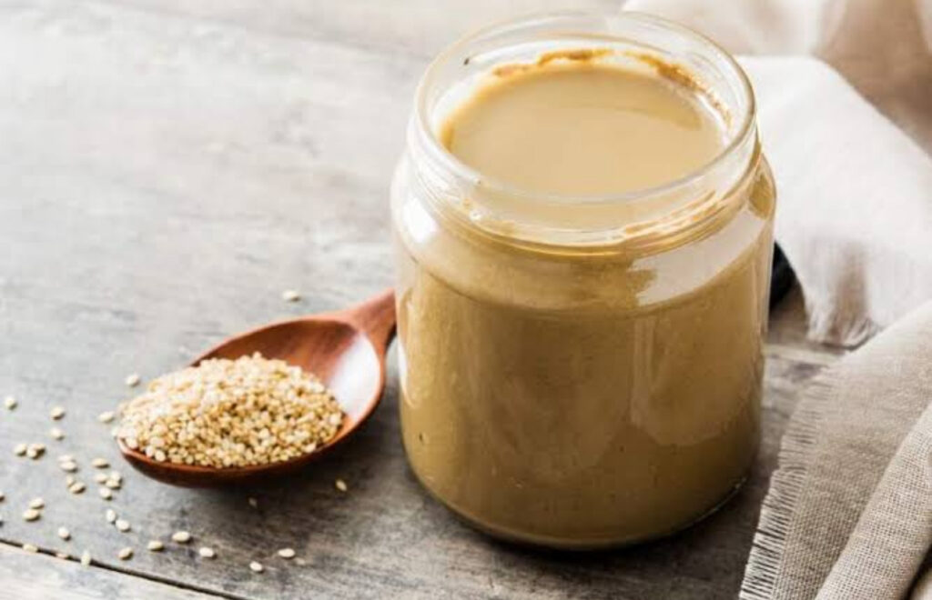 طريقة عمل الطحينة الخام بسهولة