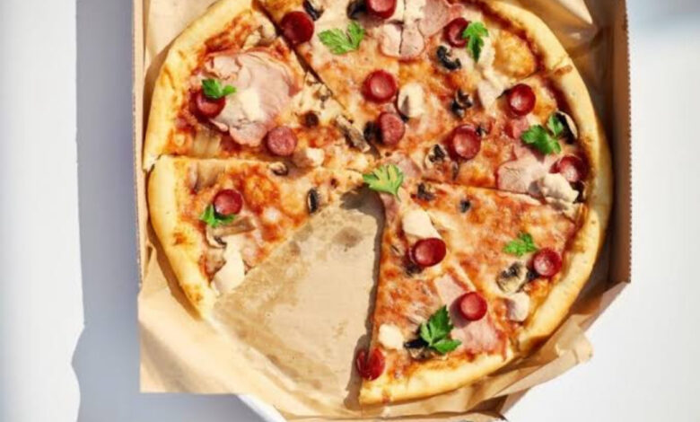 أسهل وصفة لتحضير عجينة البيتزا