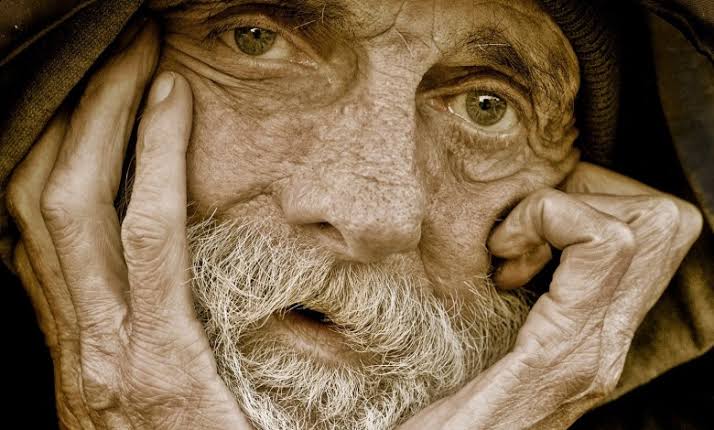 تفسير حلم رؤية الرجل العجوز