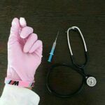 ممرضة مصرية تنقذ حياة مسن
