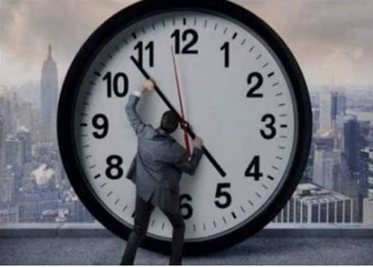 موعد تغيير الساعة رسميًا